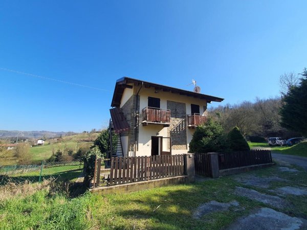 casa indipendente in vendita a Monastero Bormida