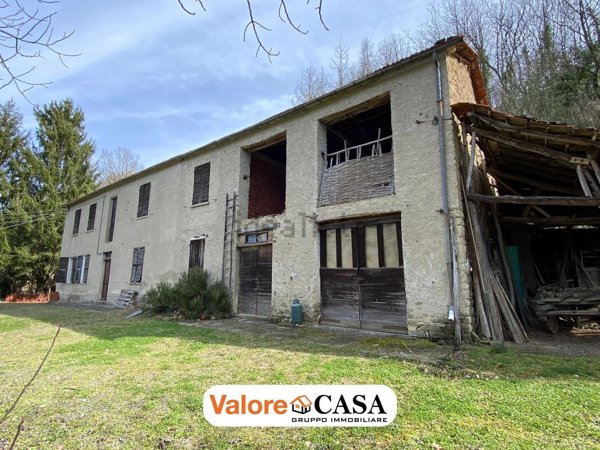 casale in vendita a Monastero Bormida