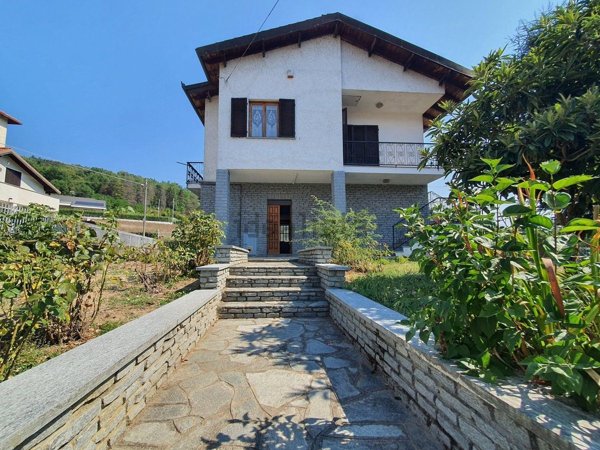 casa indipendente in vendita a Monastero Bormida
