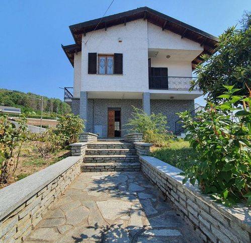 casa indipendente in vendita a Monastero Bormida