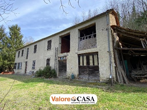 casale in vendita a Monastero Bormida