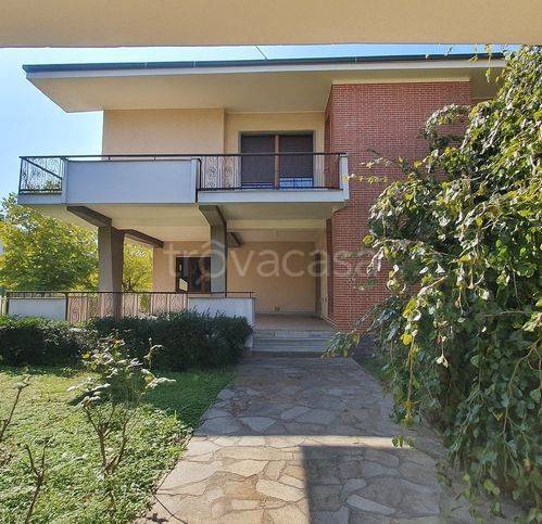 casa indipendente in vendita a Monastero Bormida