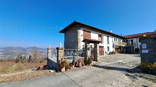 casa indipendente in vendita a Monastero Bormida