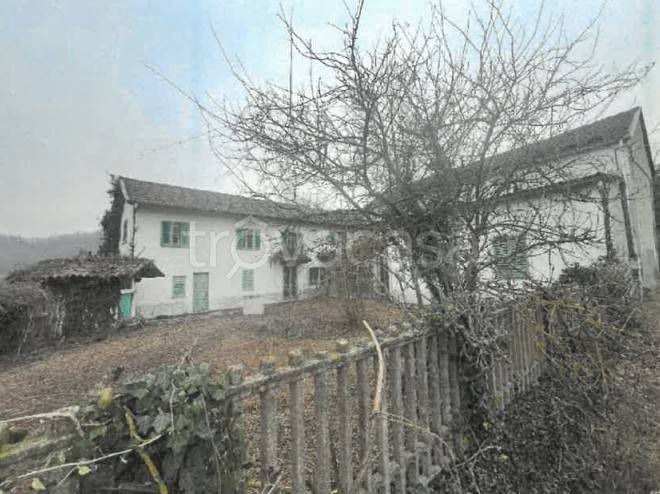 casa indipendente in vendita a Monastero Bormida