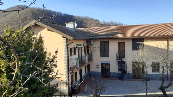 casa indipendente in vendita a Monastero Bormida