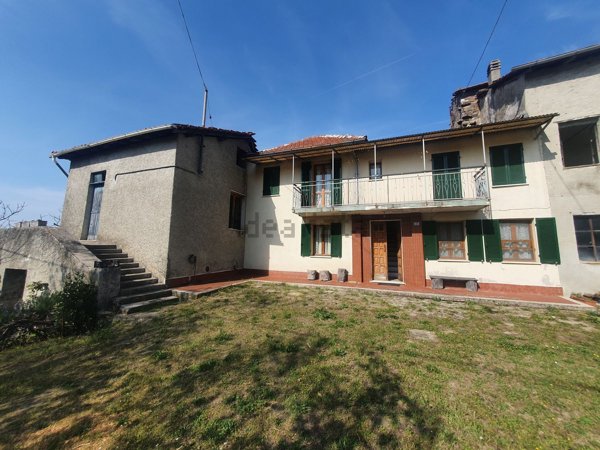 casa indipendente in vendita a Monastero Bormida