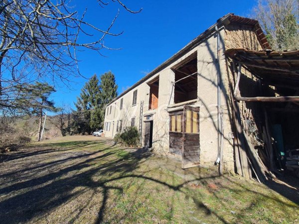 casa indipendente in vendita a Monastero Bormida