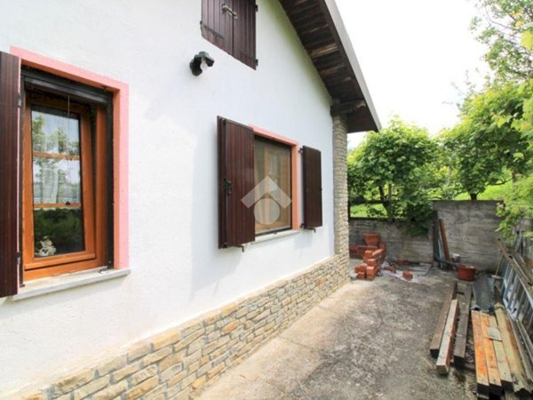 casa indipendente in vendita a Monastero Bormida