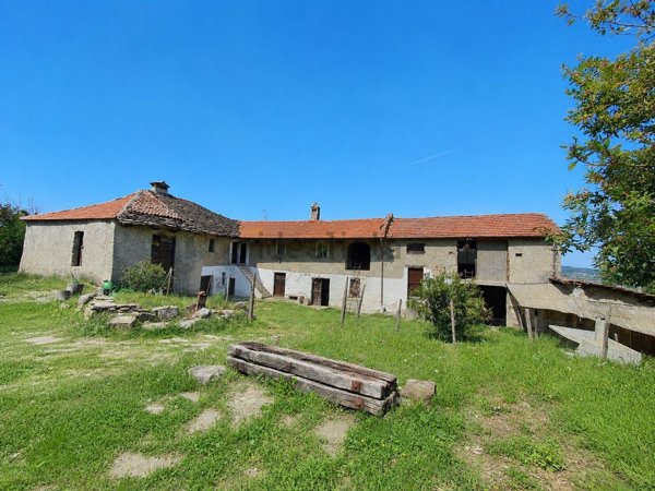 casa indipendente in vendita a Monastero Bormida