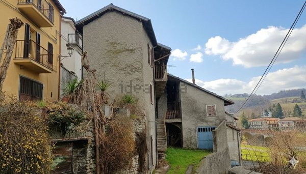 casa indipendente in vendita a Monastero Bormida