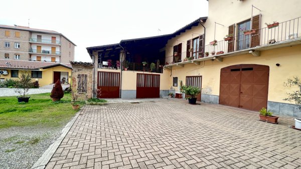 casa semindipendente in vendita a Moncalvo