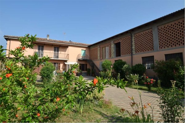 casa indipendente in vendita a Moncalvo in zona Santa Maria