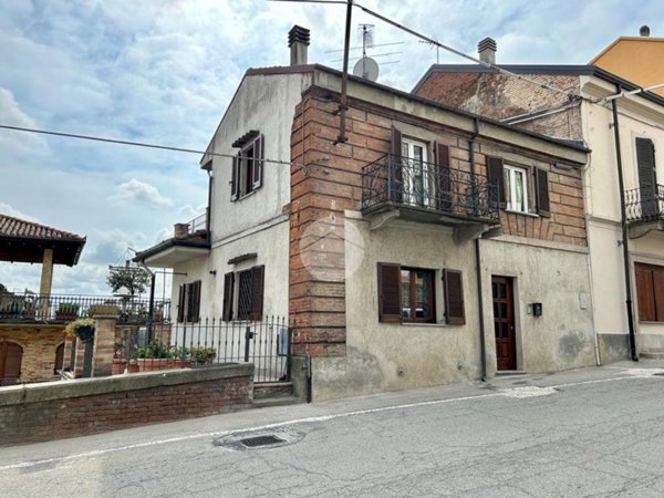 casa semindipendente in vendita a Moncalvo