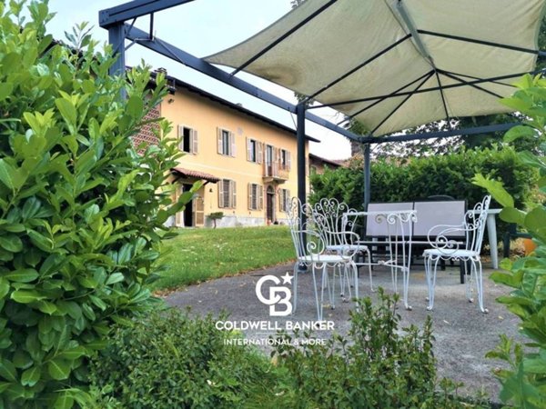 casa indipendente in vendita a Moncalvo in zona Stazione