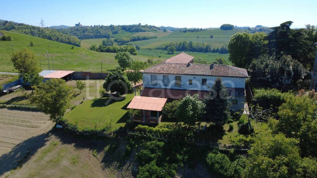 casale in vendita a Moncalvo in zona Santa Maria