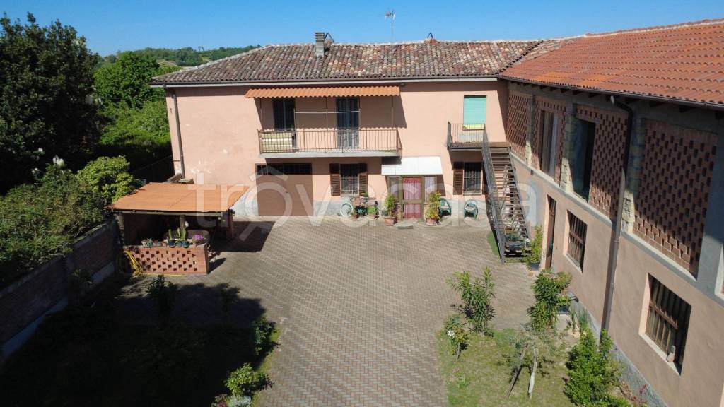 casale in vendita a Moncalvo in zona Santa Maria