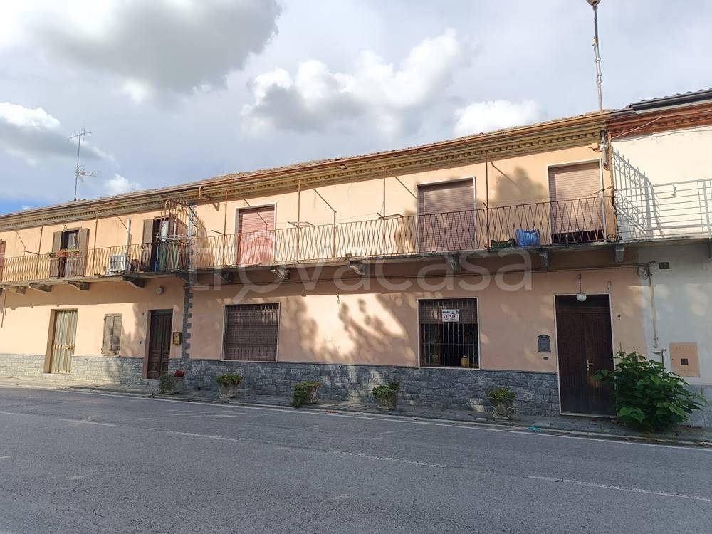 casa indipendente in vendita a Moncalvo in zona Stazione