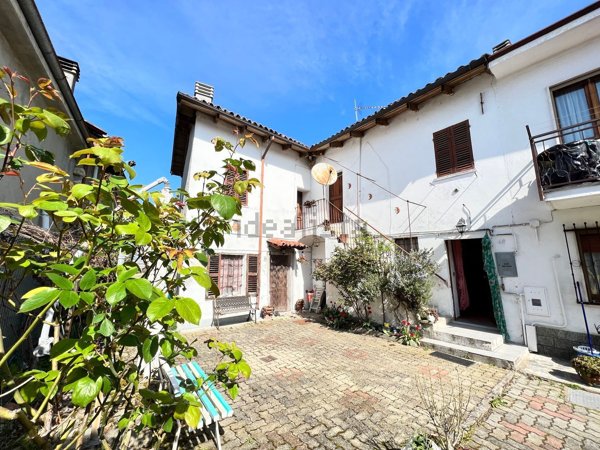 appartamento in vendita a Moncalvo in zona Patro