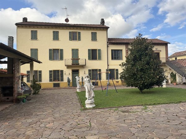 casa indipendente in vendita a Moncalvo in zona Santa Maria