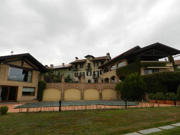 casale in vendita a Moncucco Torinese