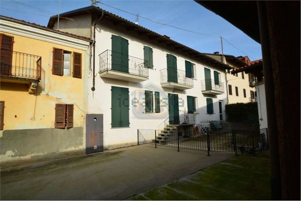 casale in vendita a Moncucco Torinese