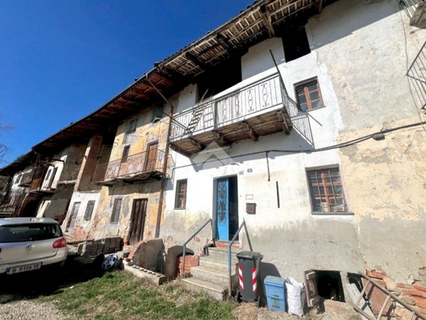 casale in vendita a Moncucco Torinese in zona Borelli