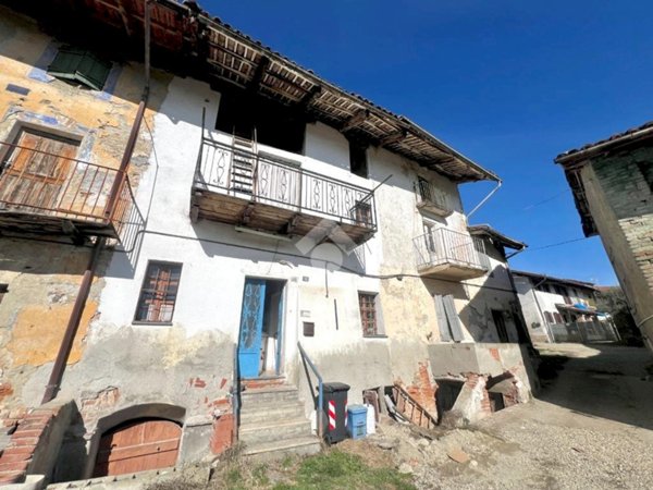 casale in vendita a Moncucco Torinese in zona Borelli