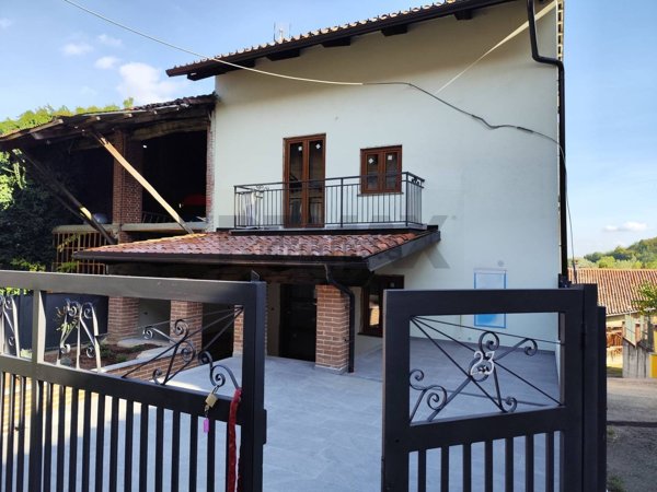 casa indipendente in vendita a Moncucco Torinese in zona Borelli