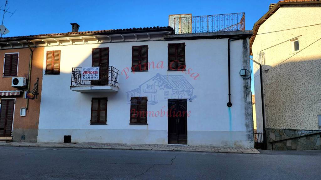 casa indipendente in vendita a Mongardino