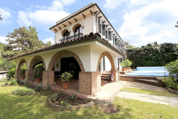 casa indipendente in vendita a Mongardino