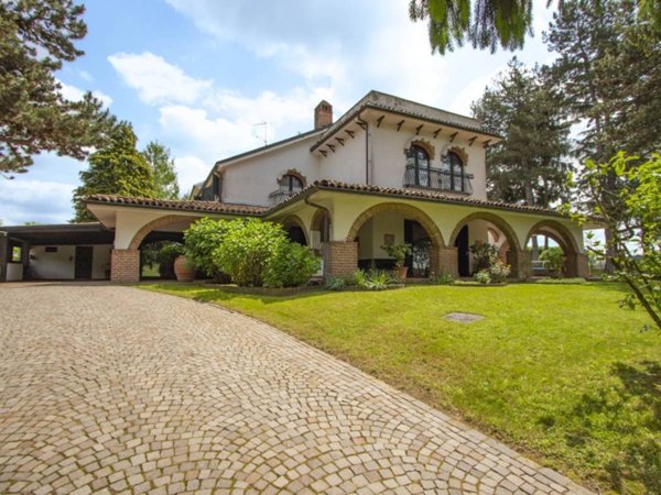 casa indipendente in vendita a Mongardino
