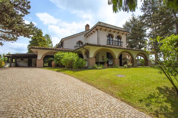 casa indipendente in vendita a Mongardino