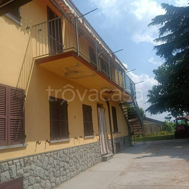 casa indipendente in vendita a Mongardino