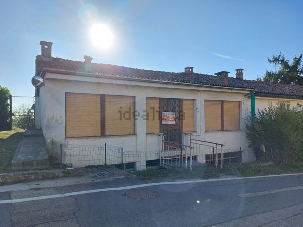 casa indipendente in vendita a Mongardino
