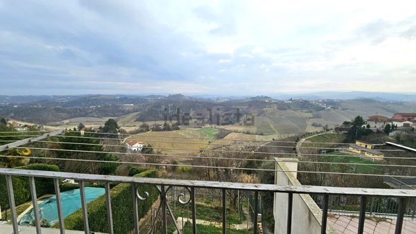 casa indipendente in vendita a Mongardino