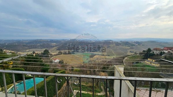 casa indipendente in vendita a Mongardino
