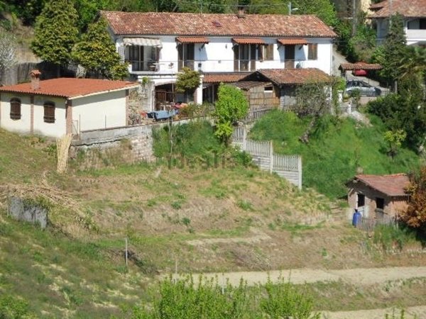 casa indipendente in vendita a Mongardino