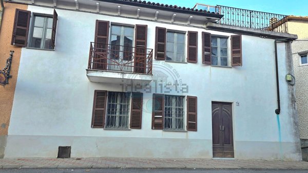 casa indipendente in vendita a Mongardino