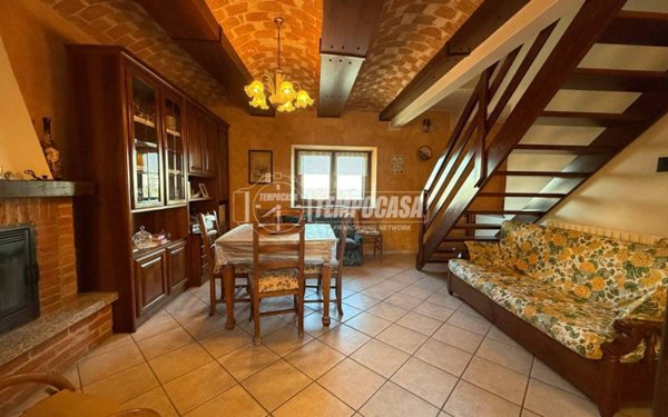 casa indipendente in vendita a Mongardino