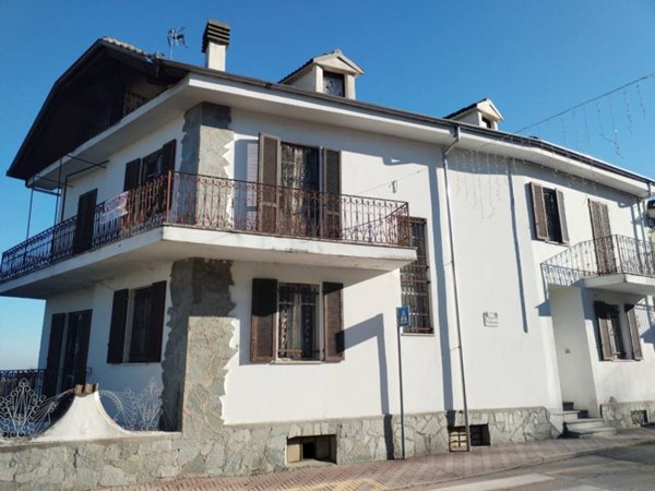 casa indipendente in vendita a Mongardino
