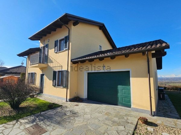 casa indipendente in vendita a Mongardino