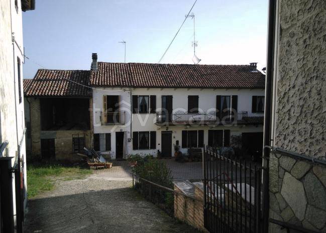 casa indipendente in vendita a Mongardino