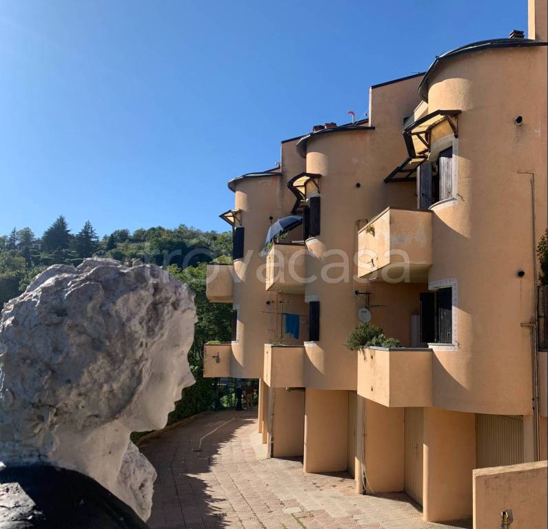 casa indipendente in vendita a Montabone