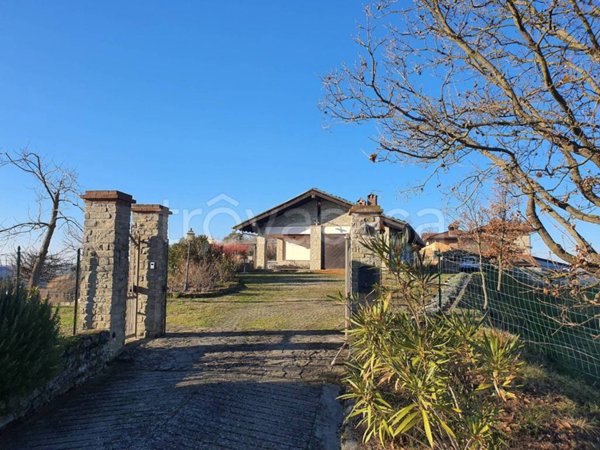 casa indipendente in vendita a Montabone