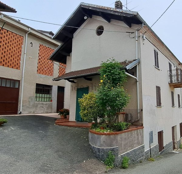 casa indipendente in vendita a Montabone in zona Lacqua