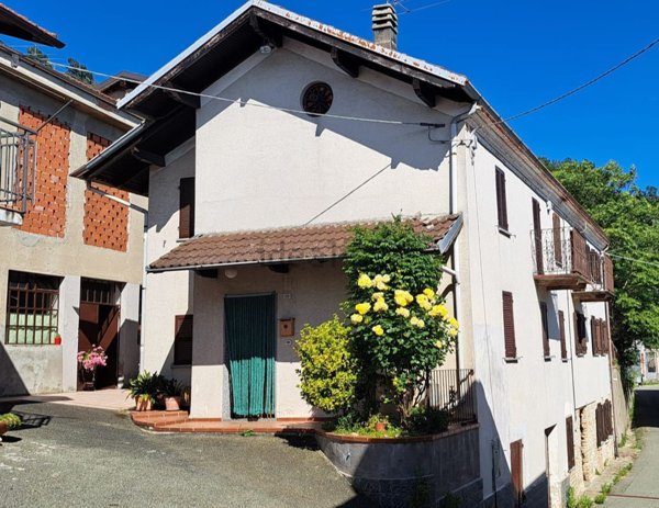 casa indipendente in vendita a Montabone