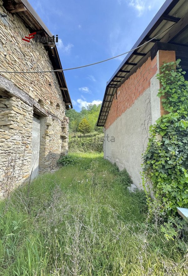 negozio in vendita a Montabone in zona Lacqua