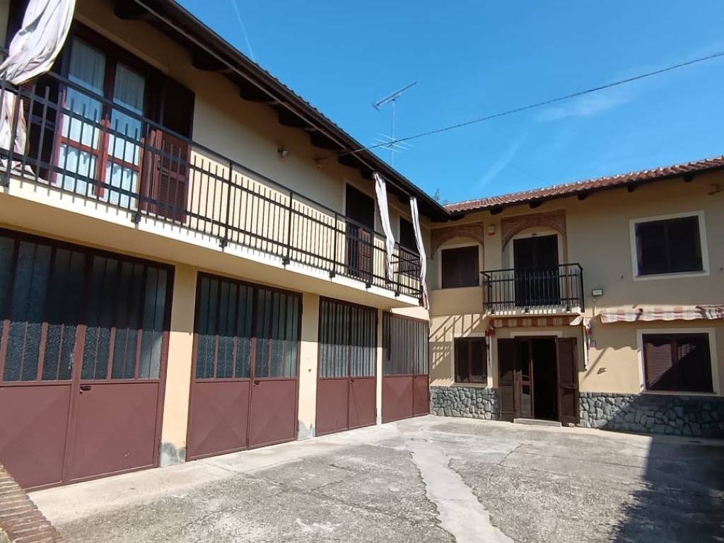 casa indipendente in vendita a Montafia in zona Bagnasco