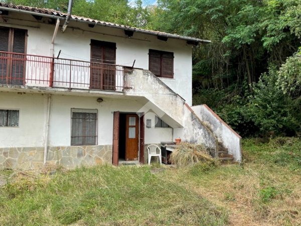 casa semindipendente in vendita a Montafia in zona Bagnasco