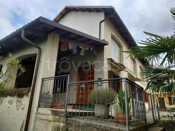 casa indipendente in vendita a Montafia in zona Bagnasco